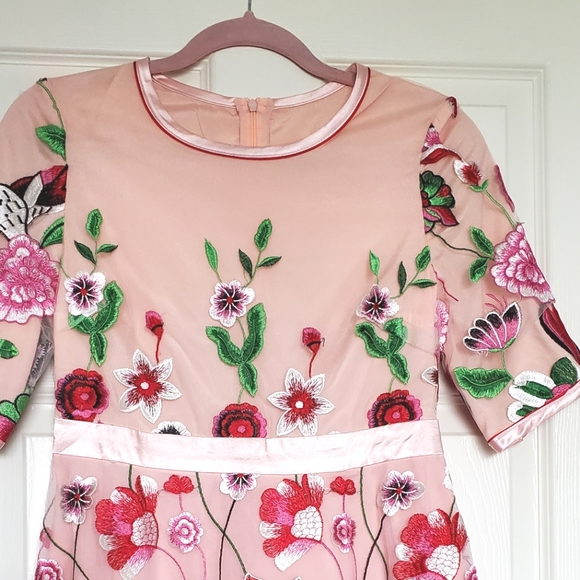 Chicwish embroidered pink mesh floral short dress Medium (fits size small) prom - Picture 8 of 16